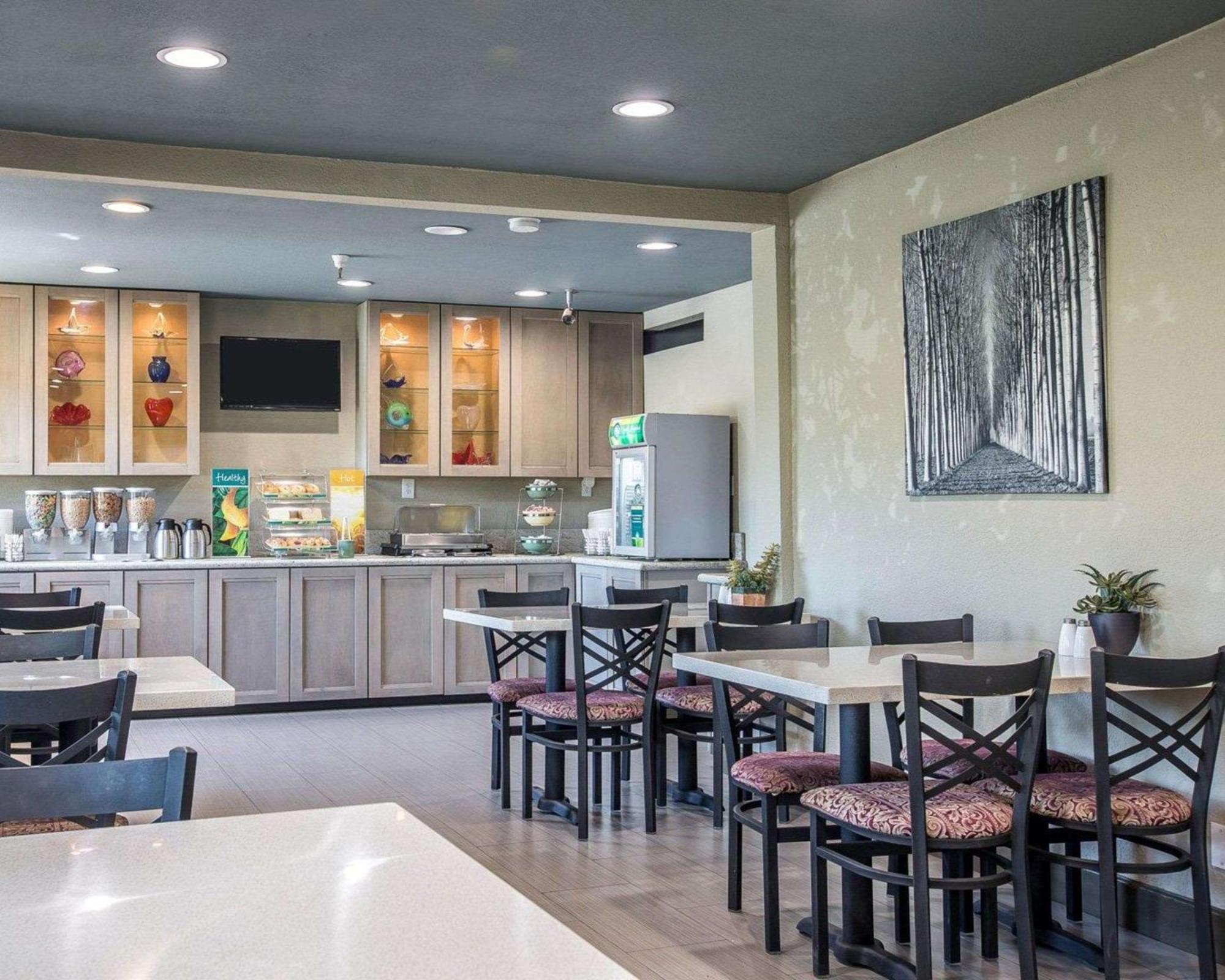 Quality Inn Ontario Airport Convention Center Екстериор снимка