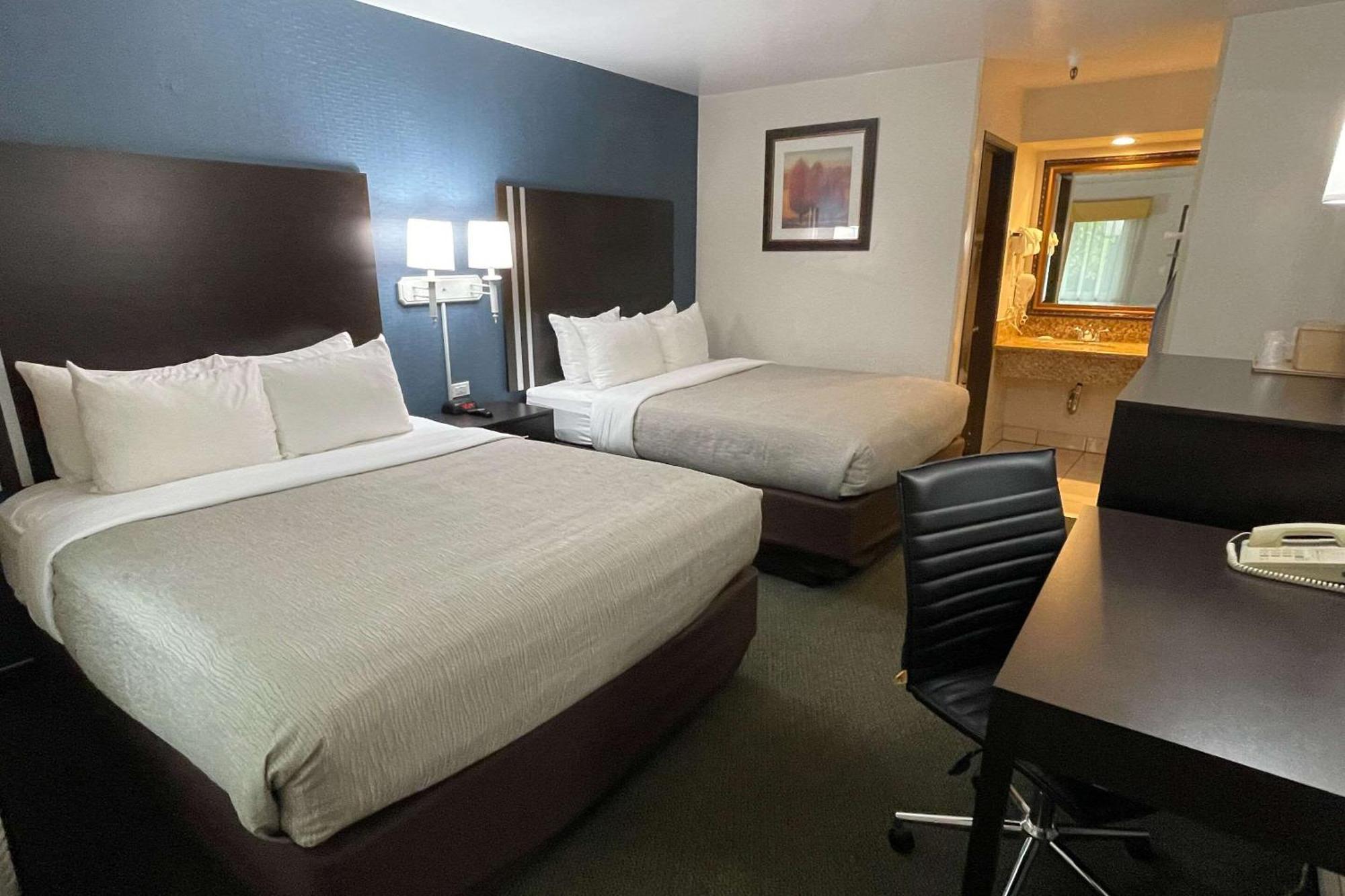 Quality Inn Ontario Airport Convention Center Екстериор снимка